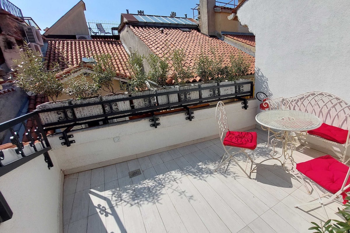 Camera quadrupla (Piranum Guesthouse with terrace) | Terrazza/patio