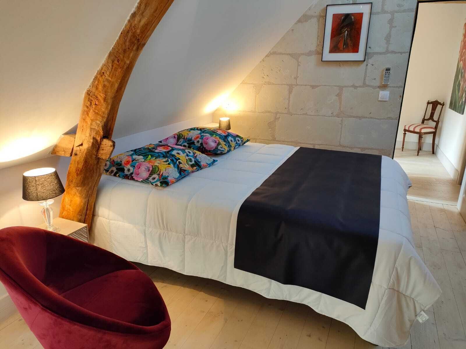 Maison Confort, salle de bains privée, vue jardin ( logis des 6Hirondelles)