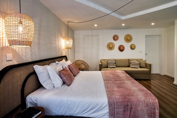 Deluxe Apartment | 1 bedroom, minibar, individually decorated, free cribs/infant beds