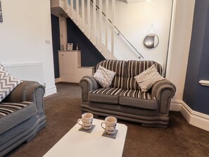 Cottage | Living area