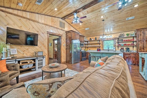Eagletown Vacation Rental | 2BR | 2BA | 1,200 Sq Ft | Step-Free Access