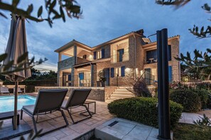 Exterior - Villa Sterpazzi with Sea View, private Pool, Sauna and Jacuzzi - near Poreč (Vi šnjan)