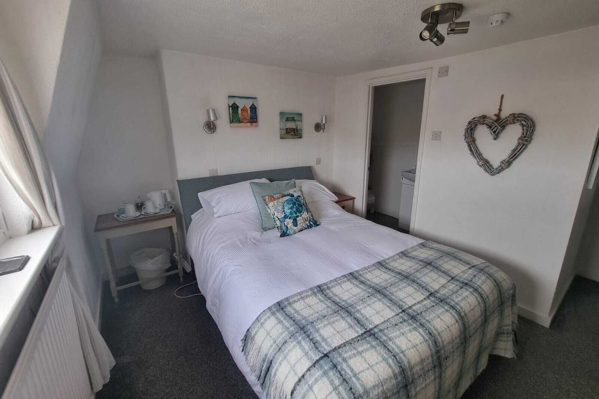 Comfort Double Room, 1 Bedroom, Beach View | Free WiFi