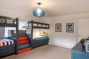 4 bedrooms, iron/ironing board, travel cot, WiFi