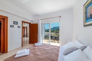 4 多间卧室、客房内保险箱、熨斗/熨衣板、WiFi