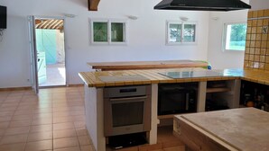 Uklassifisert bilde, 3 av 9, knapp
