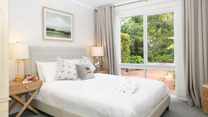 6 bedrooms, iron/ironing board, travel crib, WiFi - Eden Farm – luxurious farmhouse accommodation with an abundance of space and charm (Exeter)