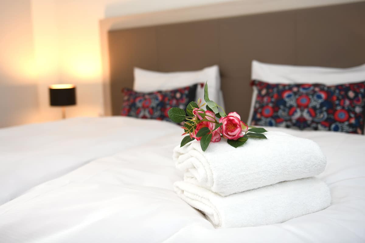 Down duvets, desk, laptop workspace, free WiFi