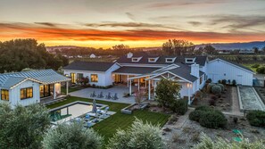 Exterior - Modern Farmhouse Near Sonoma (Sonoma)