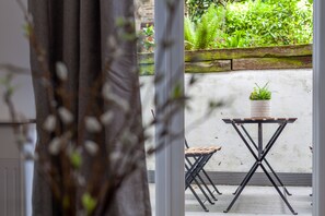 Apartment | In-room dining - The Belsize Park Collection (London)