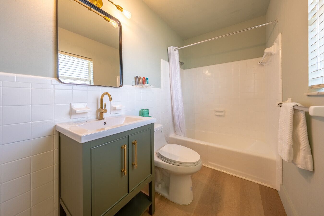 Shower, hair dryer, shampoo