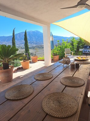 Outdoor dining - Villa with private pool, 10 people, 5 bathrooms (Viñuela)