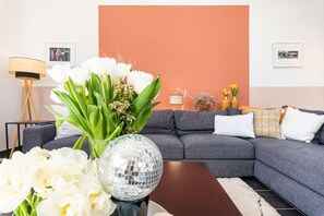 Televisie en een open haard