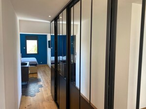 4 bedrooms, iron/ironing board, free WiFi, bed sheets - House Lyon 8 / Parking / Garden / Petanque court (Lyon)