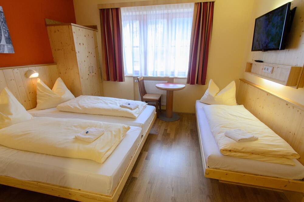 Triple room - JUFA Hotel Donnersbachwald***