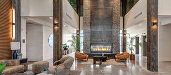 Moose Mgmt at Stillwater 3070: Top Floor-Mountain & Lake Views-Hot Tub-Fireplace