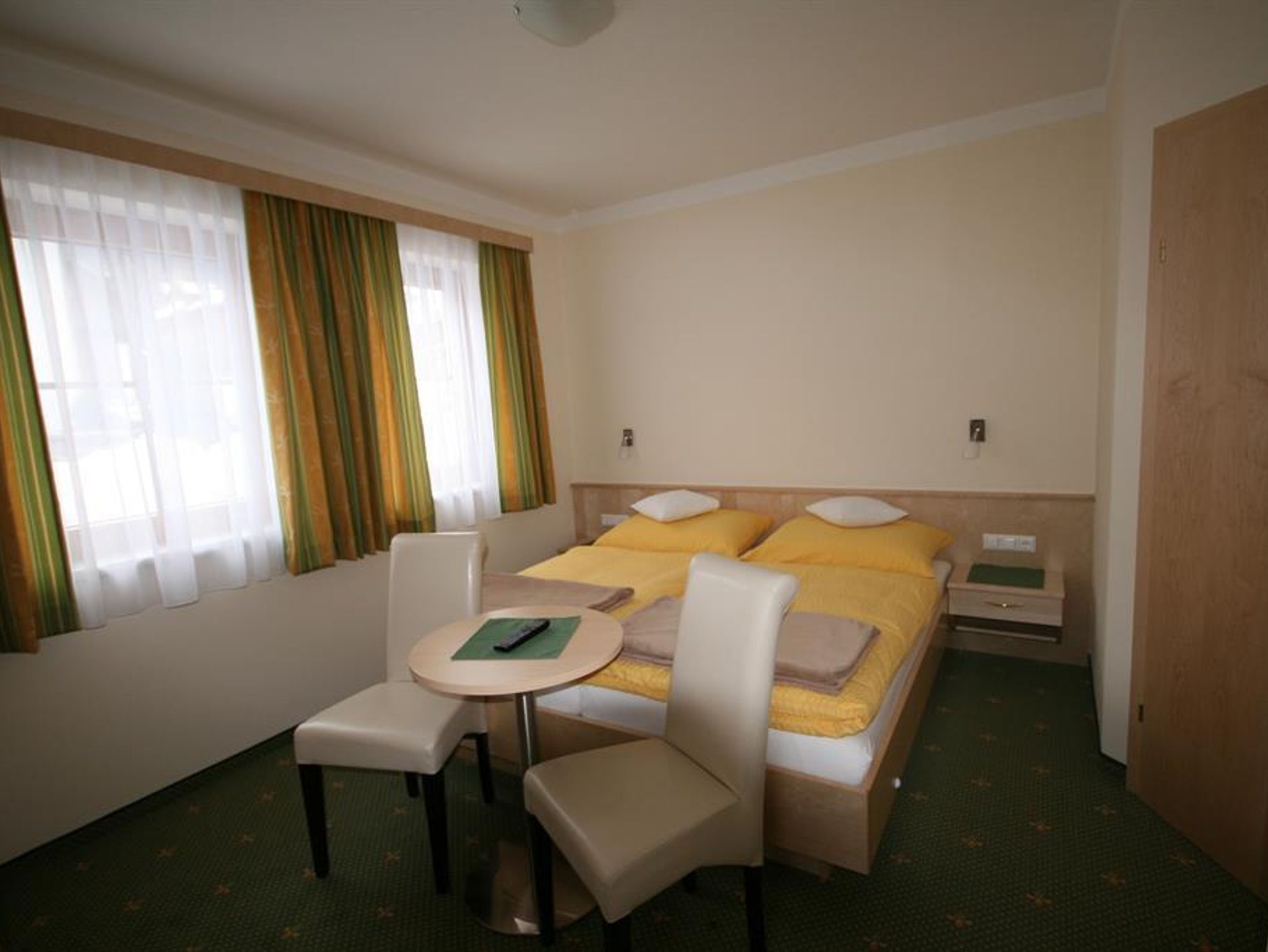 Family room with shower, WC - Pension Thorerhof