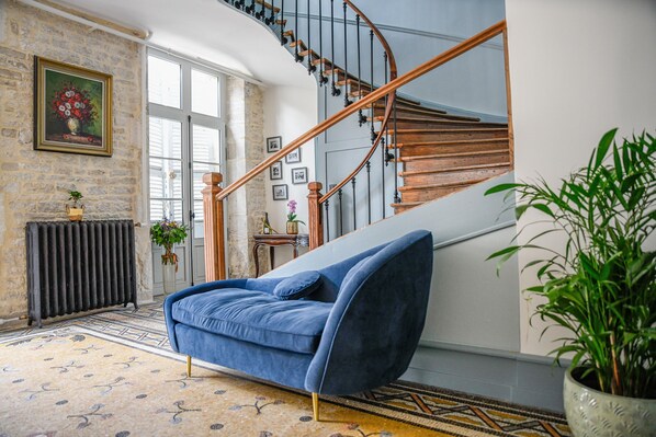 Pintu masuk interior