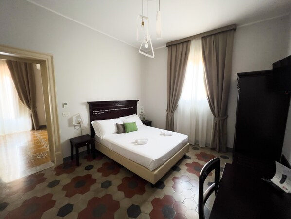 Design Suite | 1 bedroom, minibar, individually decorated, individually furnished