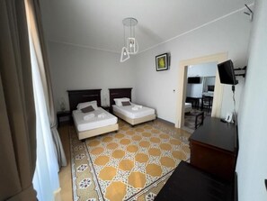 Design Suite | Minibar, individually decorated, individually furnished, desk - Borgo di Ciàula (Santa Flavia)
