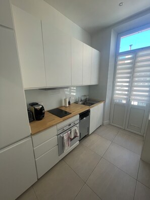 Private kitchen - T2 41 m2 CANNES bas SUQUET with parking, near beach and town center (Cannes)