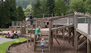 Children’s area - Sleeps 6 guests in 3 bedrooms (Ulverston)