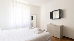 ハウス | 2 室のベッドルーム、アイロン / アイロン台、WiFi