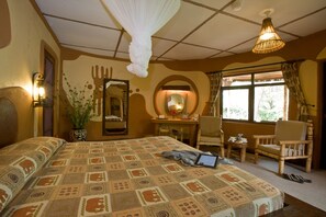 Deluxe Double Room | In-room safe, desk, free WiFi, bed sheets
