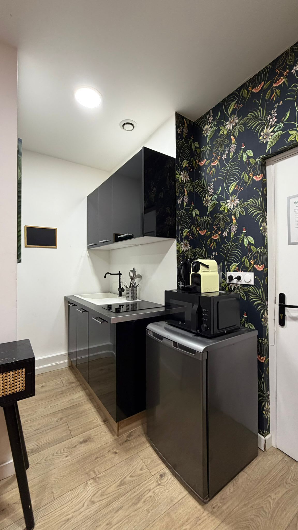 冰箱、微波炉、炉灶、茶具/咖啡用具