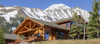 Bandit Way Vista | Hot Tub & Deck Views | Near Yellowstone