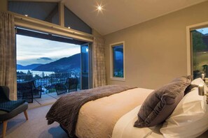 4 habitaciones, tabla de planchar con plancha, wifi y ropa de cama 