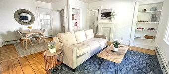 Historical 1st Floor 3BR APT Brunswick @ Bowdoin