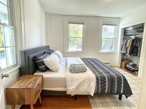 3 habitaciones, tabla de planchar con plancha, cuna de viaje y wifi