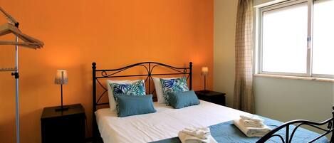 1 多间卧室、熨斗/熨衣板、免费 WiFi、床单