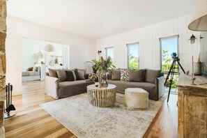 TV, fireplace, stereo, offices