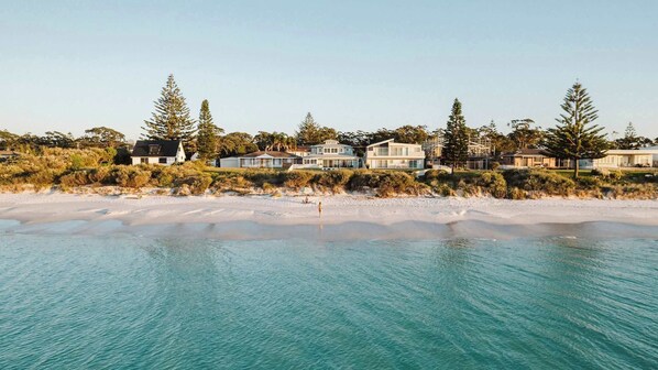 On the beach, beach towels - 'Shearwater' - Jervis Bay Beach Front (Callala Beach)