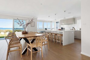Dining - 'Shearwater' - Jervis Bay Beach Front (Callala Beach)