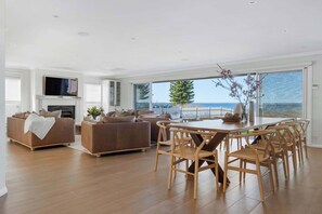 Interior - 'Shearwater' - Jervis Bay Beach Front (Callala Beach)