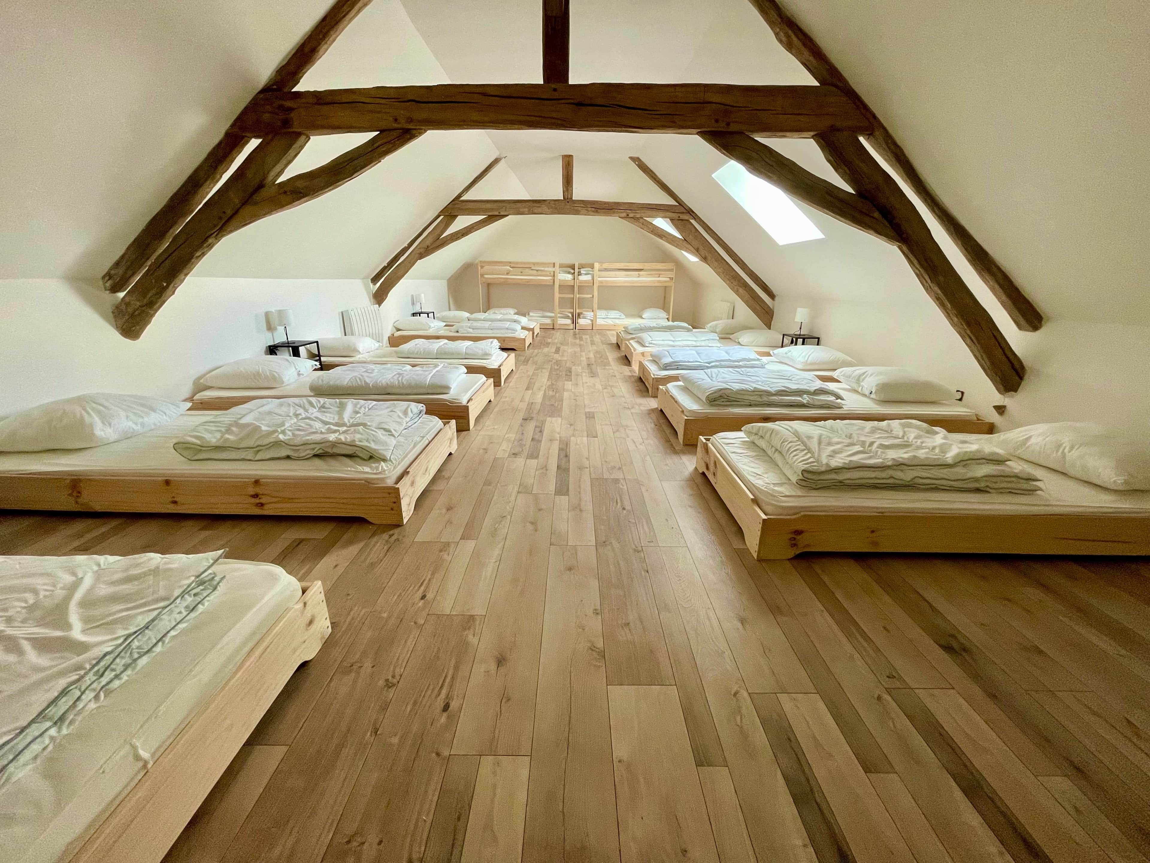 5 slaapkamers, een strijkplank/strijkijzer, wifi, beddengoed