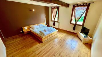 5 chambres, fer et planche Ă repasser, Wi-Fi, draps fournis