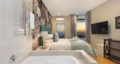 Penthouse F23 Seaside Village