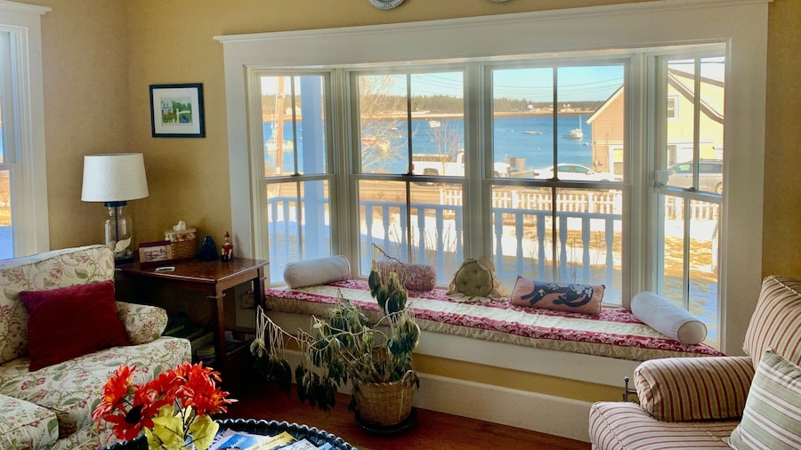 Elsa's Inn on the Harbor