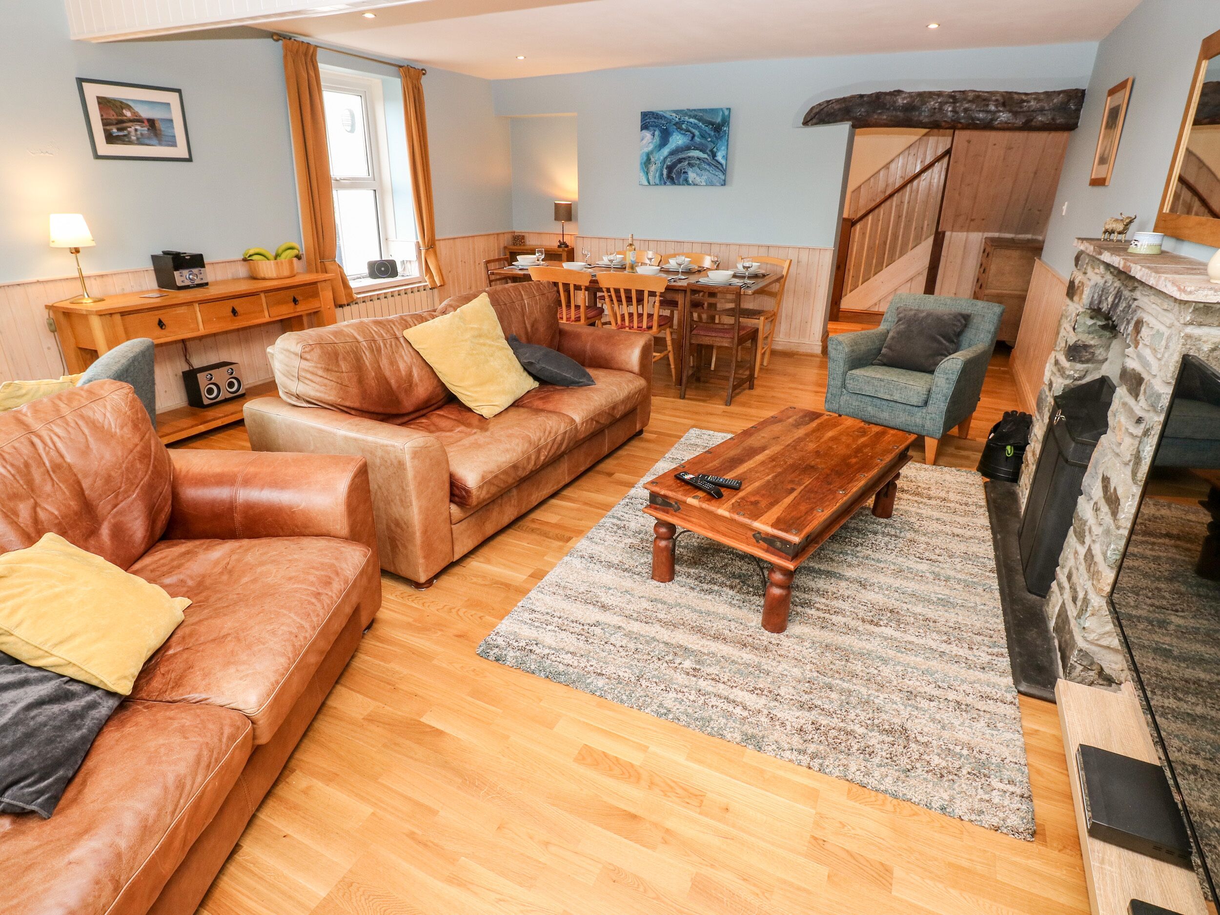 Cottage | Interior