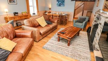 Cottage | Interior
