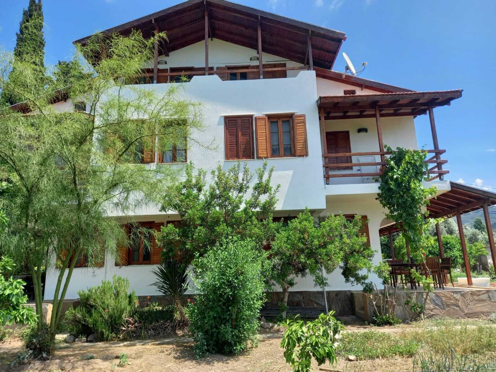 Studio roof with antique furnitures and wonderful sea view terrace