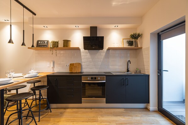 Fridge, microwave, oven, stovetop