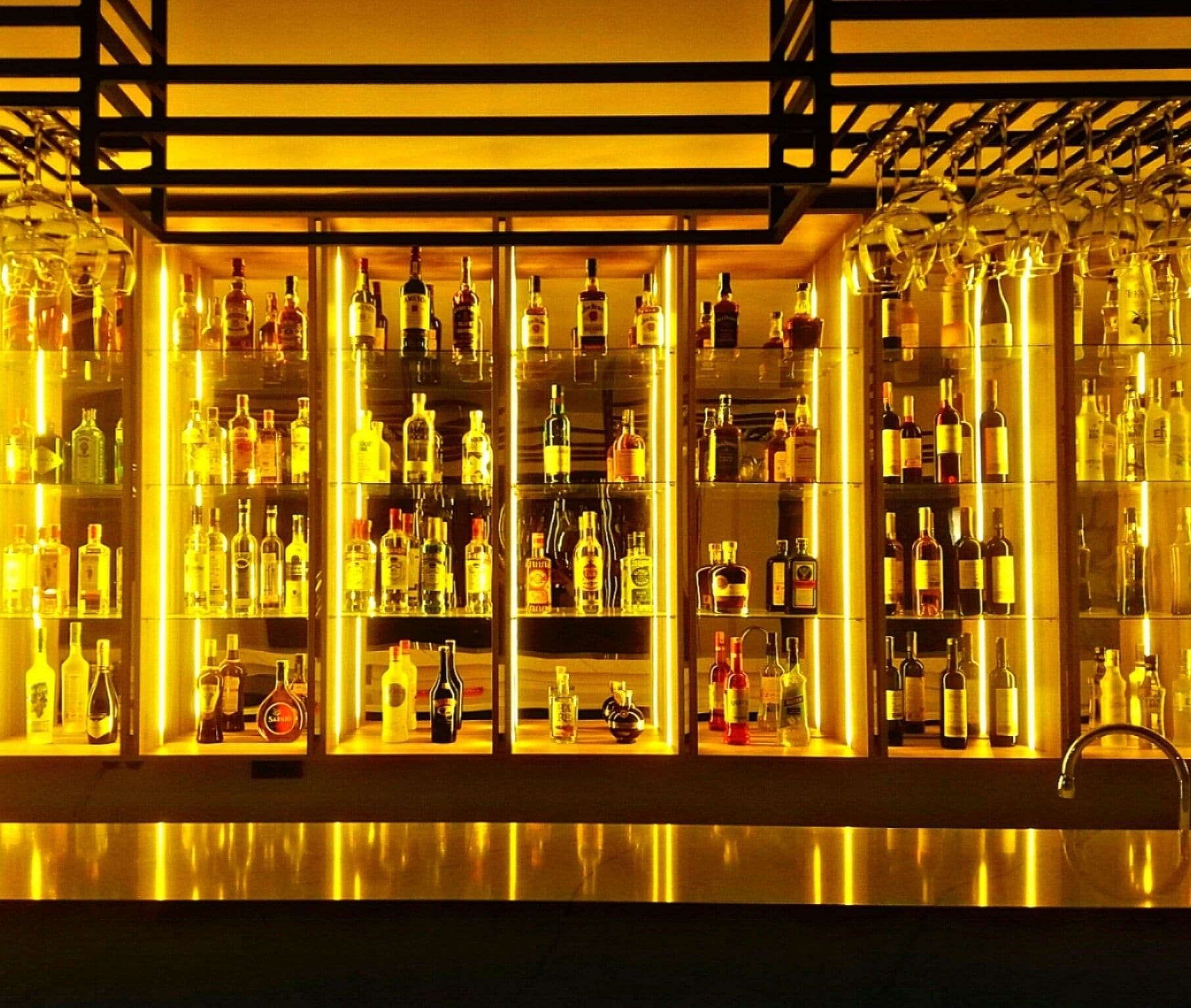 2 bar/ruang istirahat 