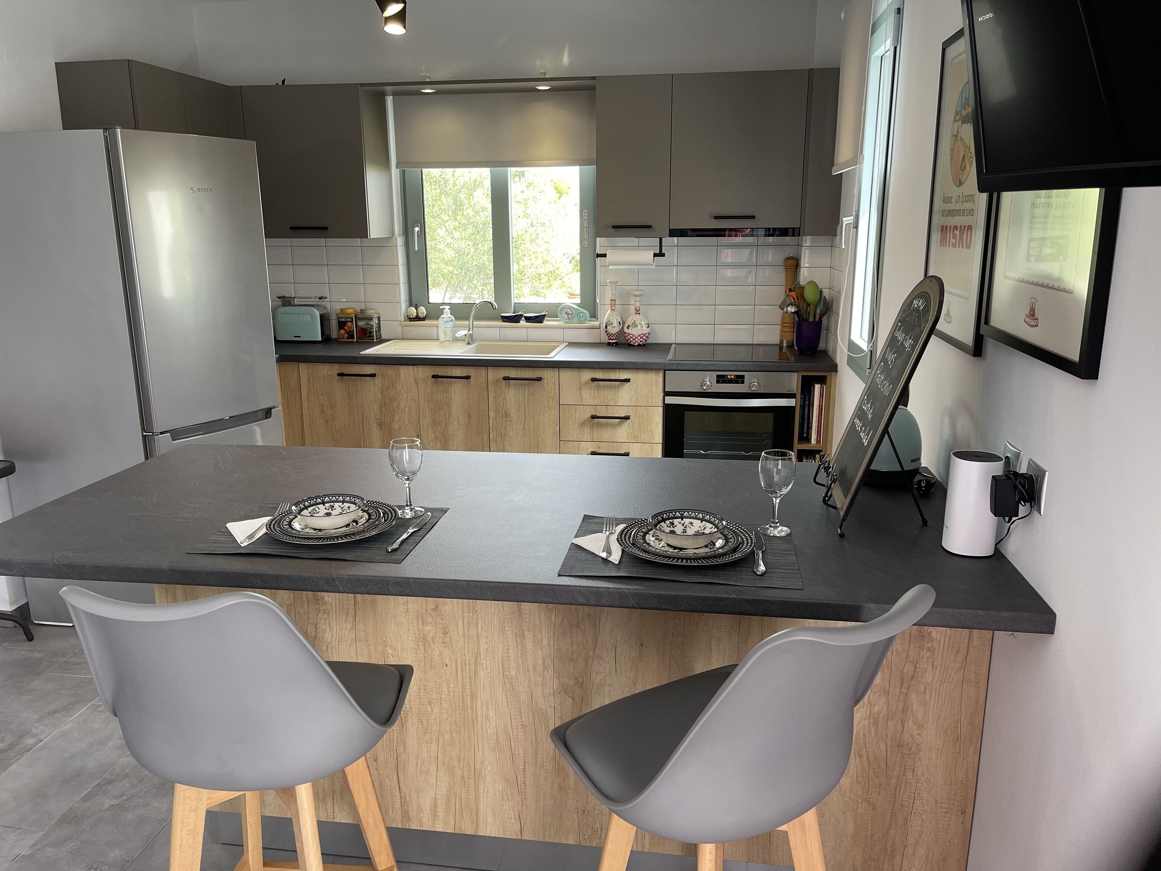 House | Private kitchen | Fridge, microwave, oven, stovetop