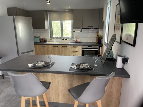 Flat - Sleeps 2 - Parking - Patio