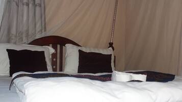 Colchones con pillow-top, muebles diferentes y escritorio